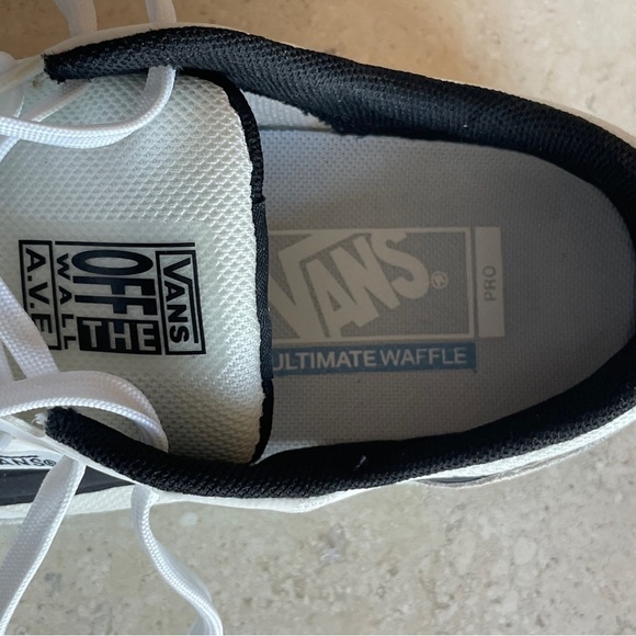 Vans Ave Pro Blanc de Blanc White and Black Sneakers, Men size 7.5 Women size 9 - Picture 7 of 7